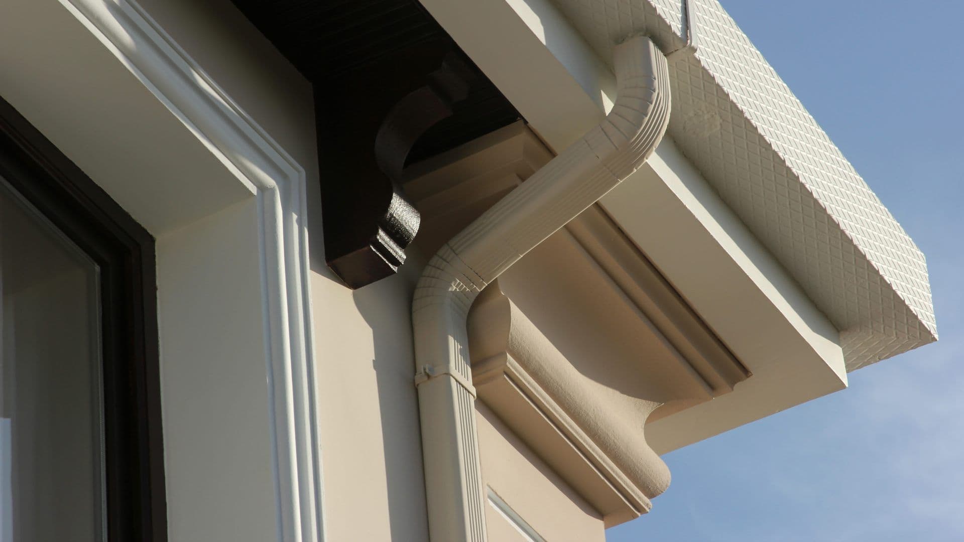 amazing-gutters-albany-in-clemens-home-solutions-scaled.jpg